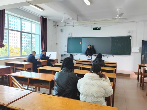 黔南民族师范学院10.jpg