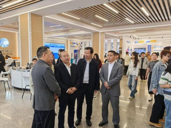 黔南民族师范学院3.jpg